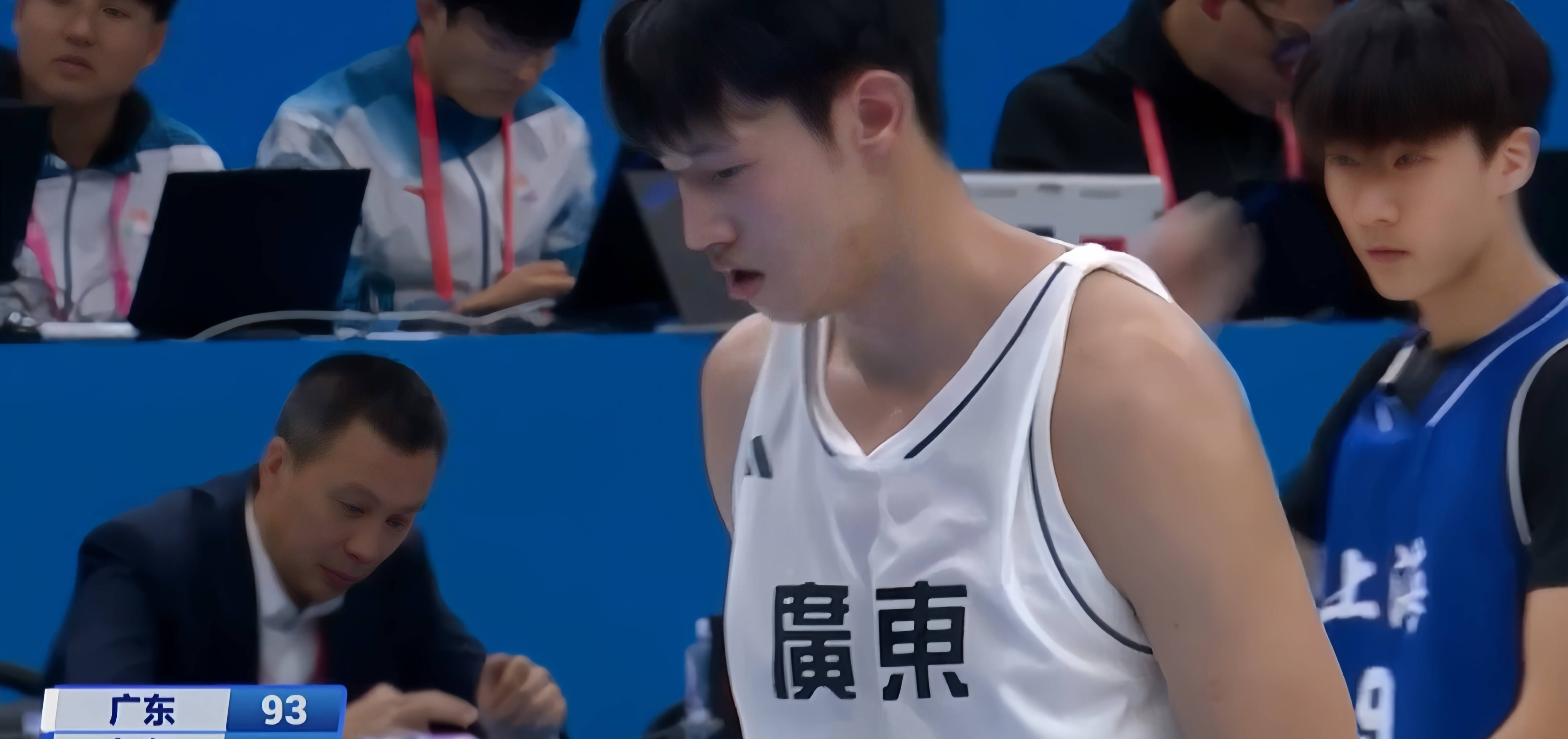 九游游戏中心-包含今晨CBA常规赛焦点战；新奥尔良鹈鹕造点机会；媒体盛赞；年轻球员得到机会的词条